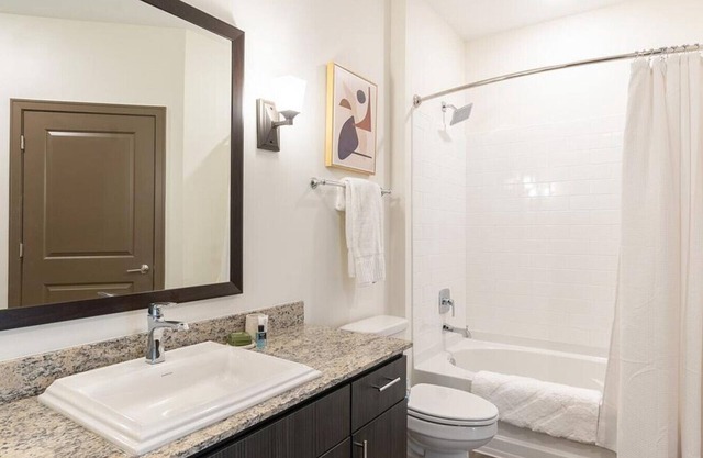 Landing at Century Belmont Station - 1 Bedroom in Middletown