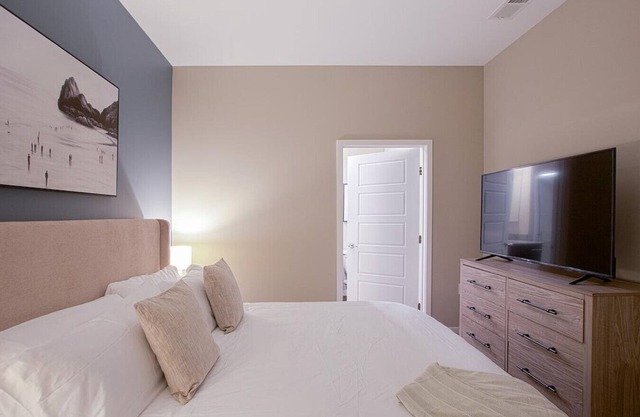 Landing at Cityscape Flats - 1 Bedroom in West Central