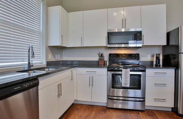 Landing at Cityscape Flats - 2 Bedrooms in West Central
