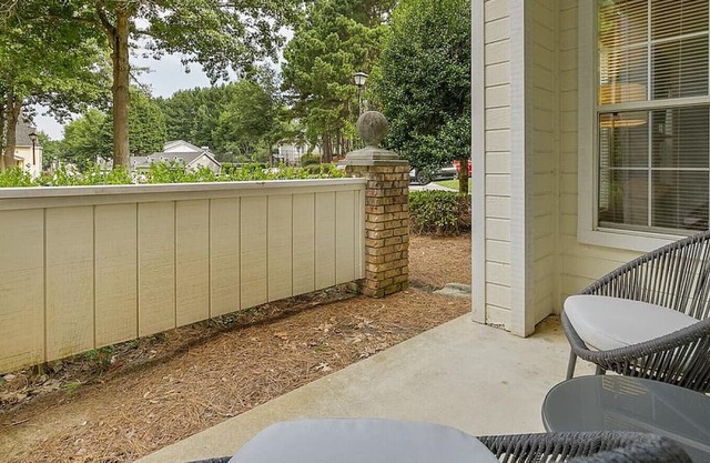 Landing at Crowne Oaks - 2 Bedrooms in Downtown Winston Salem