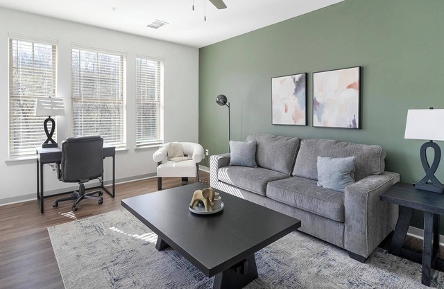 Landing at Estelle - 1 Bedroom in West Homewood / Edgemont Park