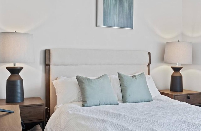Landing at Fifty Forty Flats - 2 Bedrooms in Lenox Village