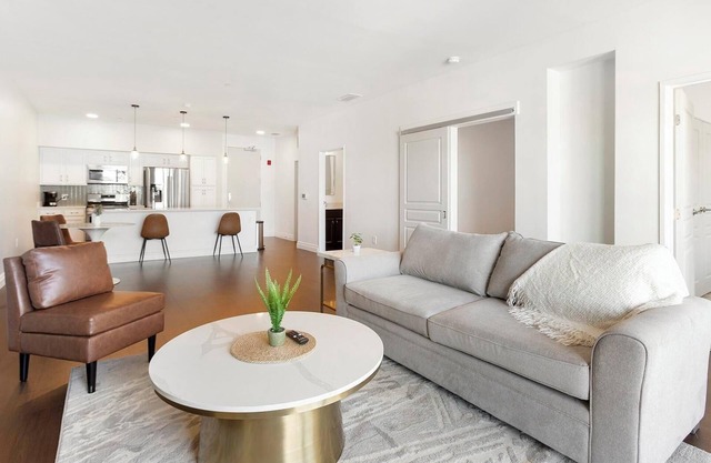 Landing at La Collina - 1 Bedroom in University Circle