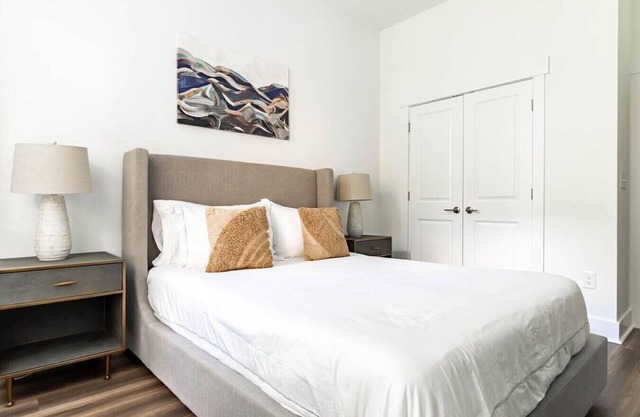Landing at Lofts at Weston Lakeside - 2 Bedrooms in Cary