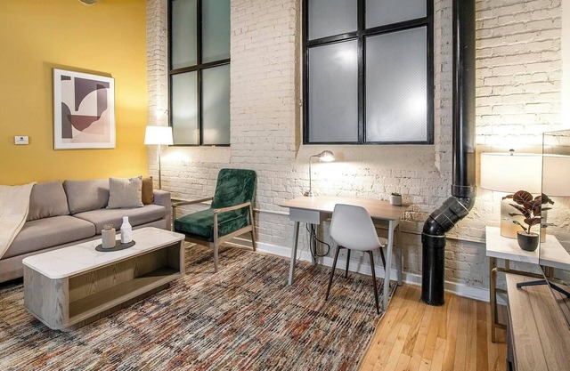 Landing at Perry Street Lofts - 1 Bedroom in Petersburg