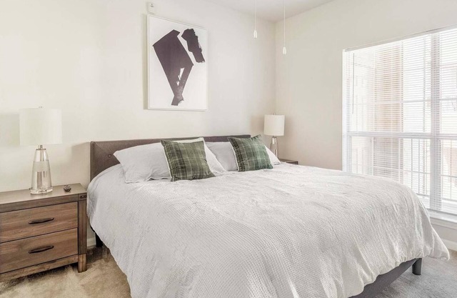 Landing at Settlers Ranch - 2 Bedrooms in South.