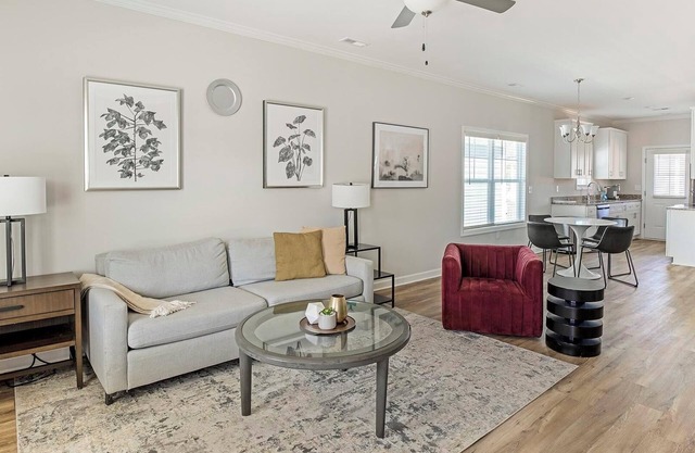 Landing at The Cottages at Oak Grove Dairy - 2 Bedrooms in Bell Grove Manor