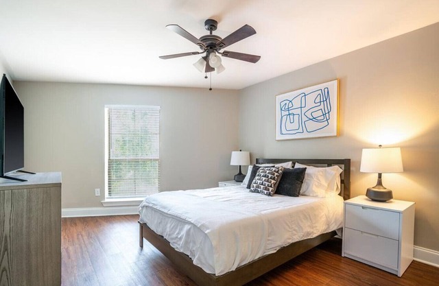 Landing at The Hive - 1 Bedroom in Mid City North