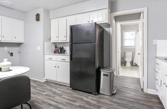 Landing at Townhomes at Little Creek - 1 Bedroom in Downtown Winston Salem