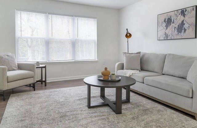 Landing at Trellis Pointe - 2 Bedrooms in Downtown Holly Springs