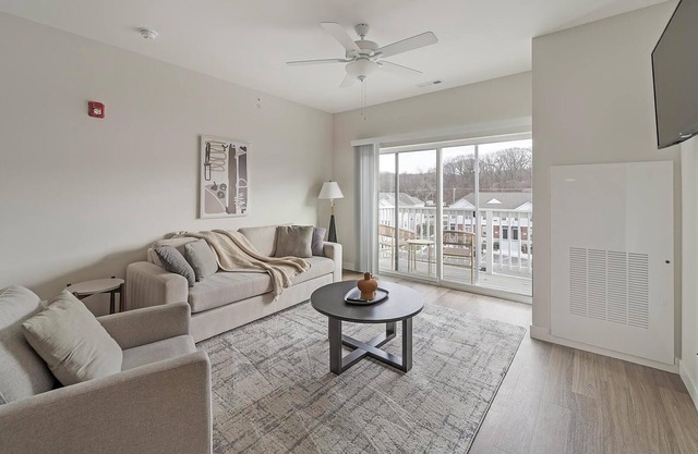 Landing at Willow Glen Lofts - 2 Bedrooms in Willow Springs
