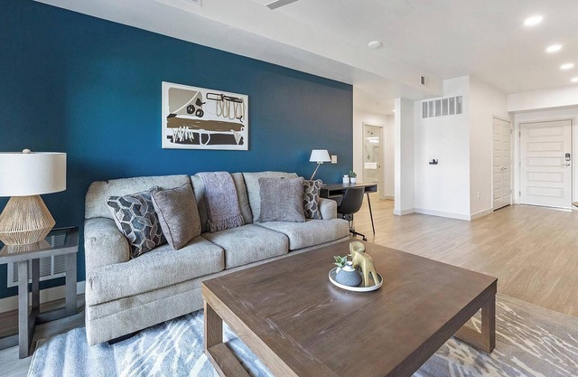 Landing | Beautiful 1BD, Pool, Gym