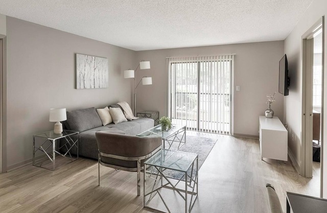 Landing | Beautiful 2BD, Gym, Clubhouse