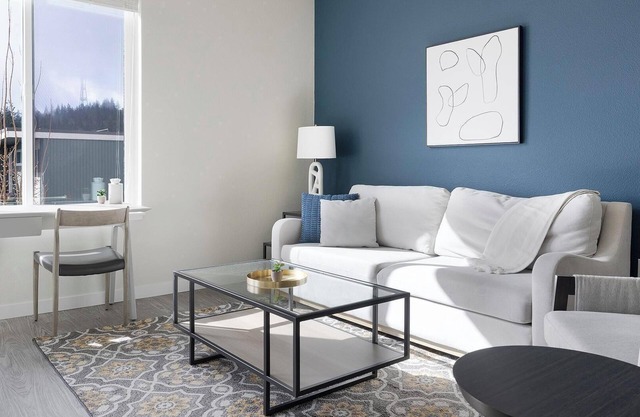 Landing | Beautiful 2BD, Gym