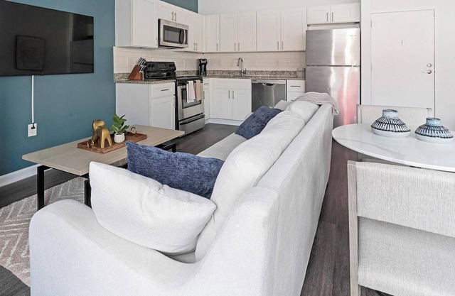 Landing | Beautiful Studio, Clubhouse, Gym