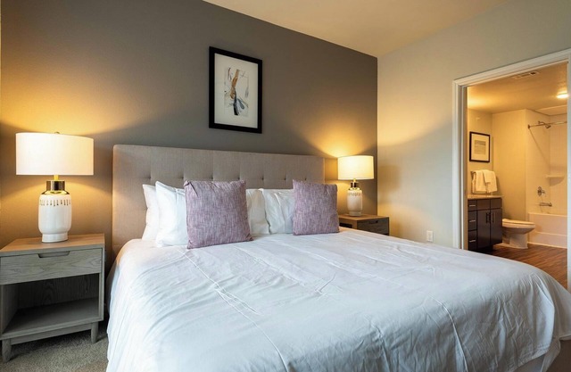 Landing at Bridge at Southpark Meadows - 1 Bedroom in Slaughter Creek