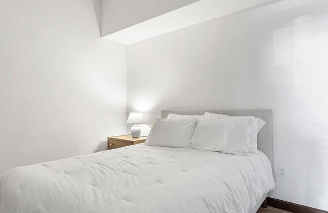 Landing | Incredible 1BD, Gym, Clubhouse