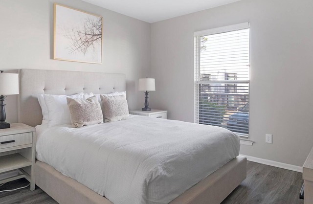 Landing at The Brookwood - 2 Bedrooms in Downtown Homewood