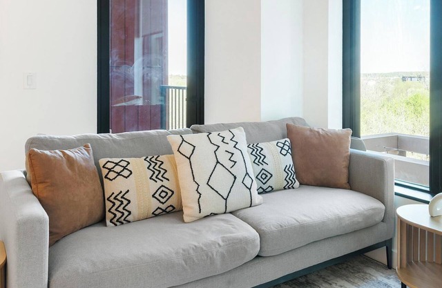 Landing | Spectacular 1BD, Rooftop Lounge, Pool