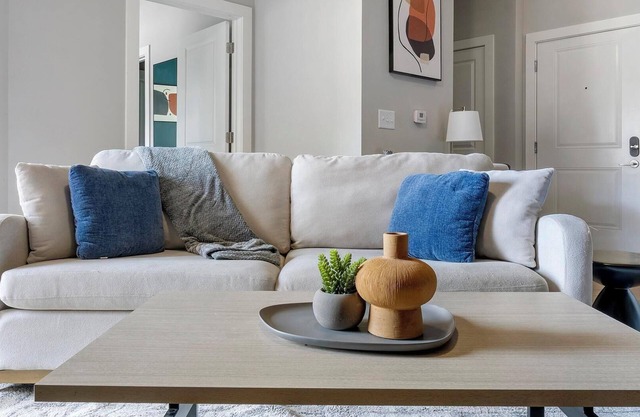 Landing | Stunning 1BD, Pool, Game Room