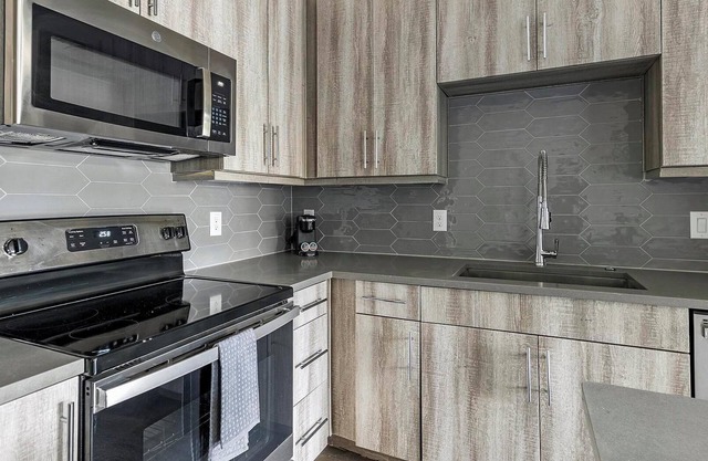 Landing | Stylish 1BD, Game Room, Courtyard