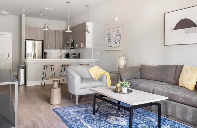 Landing | Stylish 1BD, Rooftop Lounge, Gym