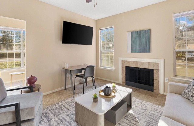 Landing at The Grove at Germantown - 2 Bedrooms in Hunters Run