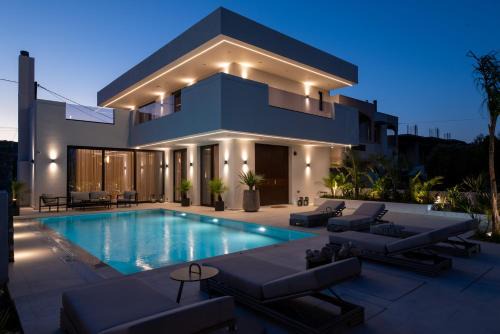 Lanik Luxury Pool Villa