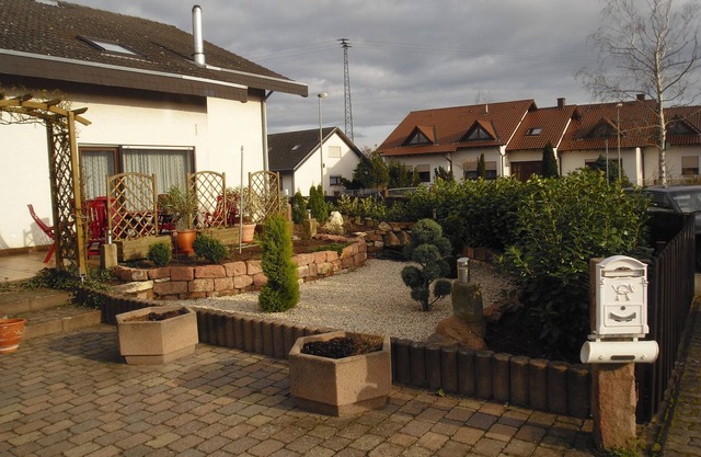Grand (90m2) ensoleillé, quartier calme, avec vue sur la forêt du Palatinat, appartement