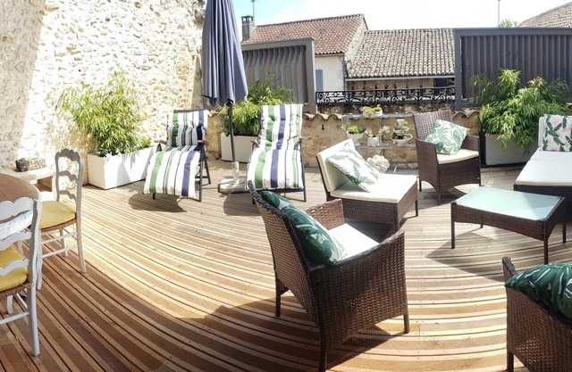 Grande maison bourgeoise 260m2 et Terrasse 36m2 Coeur de Bastide.Chromecast Tv