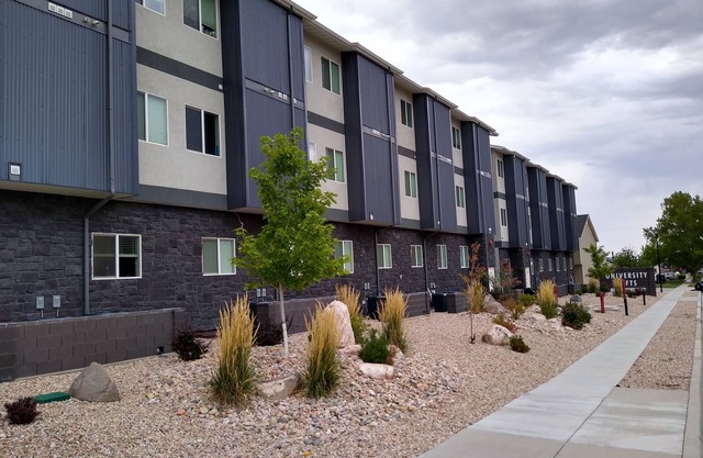 Grand Appartement de 10 Chambres et 10 Salles de Bains, Tout Neuf, Juste à Côté de SUU