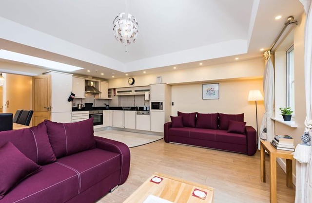 Luxe 2 BDRM avec balcon près de Temple Bar