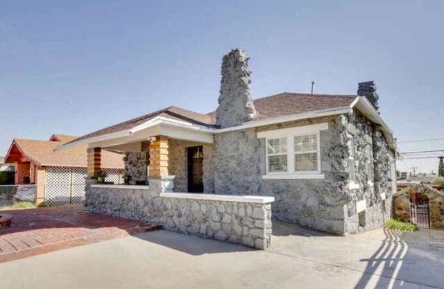 Large 3 bedroom with patio and BBQ