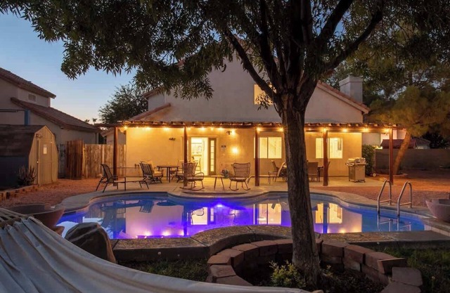 ❤️ Large 4BR Beauty with Pool & Amazing Backyard!