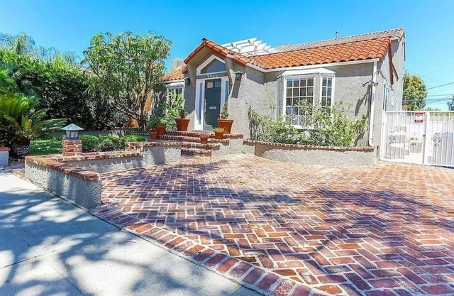 Large 5 BR. In Prime W. LA, Beverly Hills