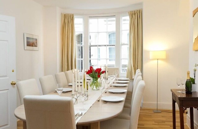 Grand, 7 chambres, spacieuses, Regency Elegant Townhouse dans le centre de Brighton, pour 22 personnes