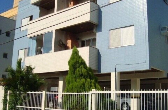 GRAND AP, 03 QTOS, 30m DE LA PLAGE, GARAGE, WIFI, NETFLIX, AIR COND, BARBECUE. DANS LE SAC