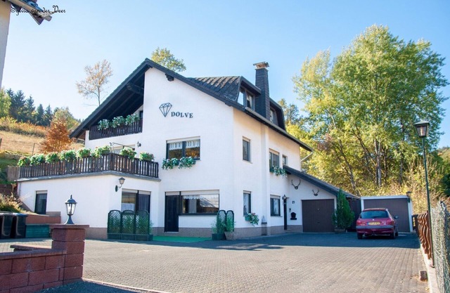 Large apartment in the Vulkaneifel on a mountain located!!! Up to 12 people! above
