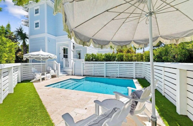 Large Beach Home, Sleeps 14+ Private Pool & Sunset Views ~ Cristalino Summer, 30A