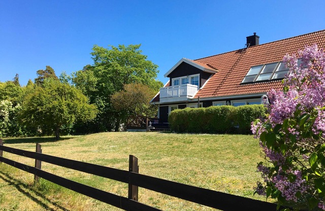 Large lovely villa by the sea, near Visby.
