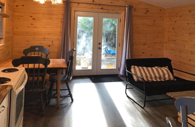 Large Cabin Centrally Located in Beautiful Bayfield!