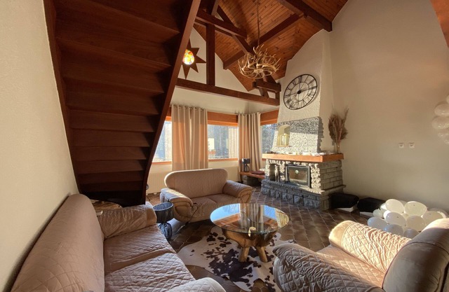 Gîte de groupe de grande capacité avec SAUNA et JACUZZI extérieur