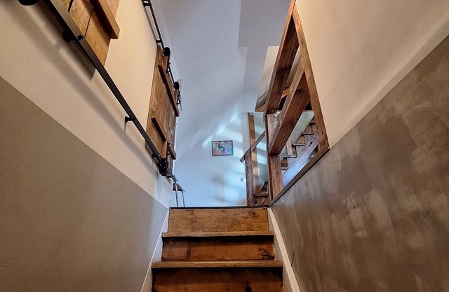 Large central apartment in Bielefeld for up to 8 people.