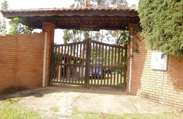 Grande Chacara avec piscine, barbecue et hébergement pour 16 personnes