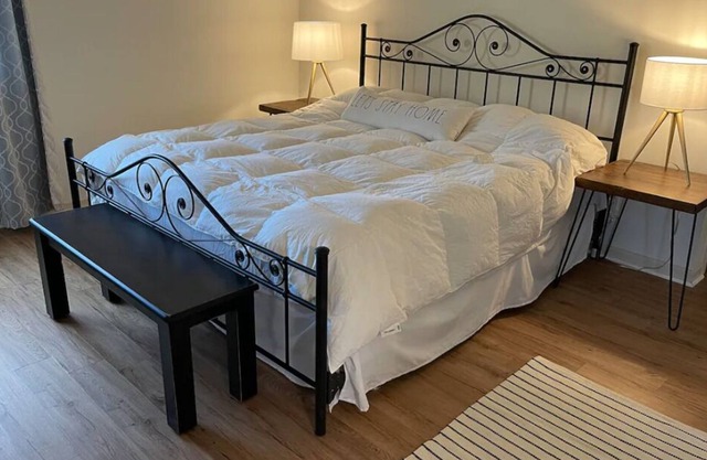Downtown Crystal Lake Apartment with Balcony. Walk Everywhere!