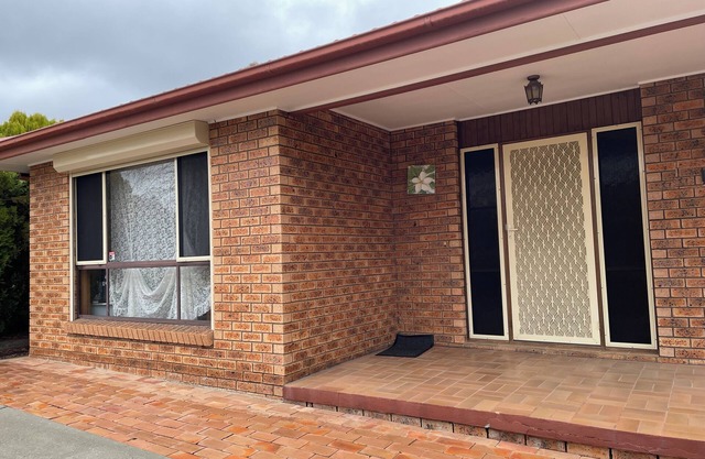 Large Ensuite with small kitchnett