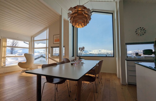 large exclusive Villa with panoramic view and jacuzzi.