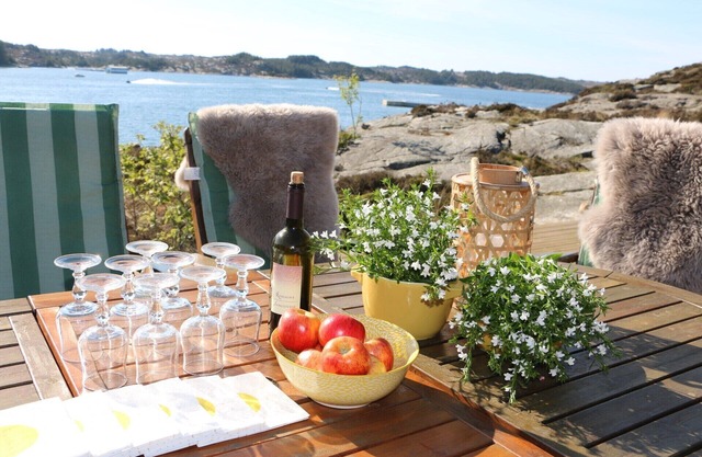 Grand chalet familial en bord de mer. Nouveau chalet moderne avec de superbes installations.