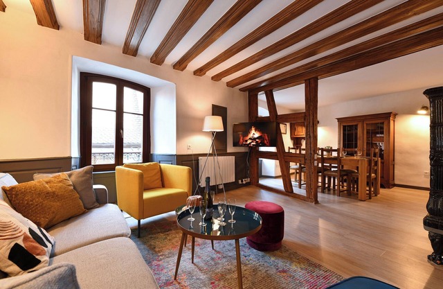 Grand gîte dans maison alsacienne historique à colombages 12/14 personnes