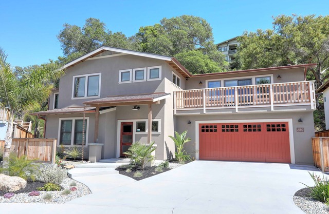 GRANDE MAISON - A Wave from It All - Best of Avila - 5 Bdrm - sleeps 12